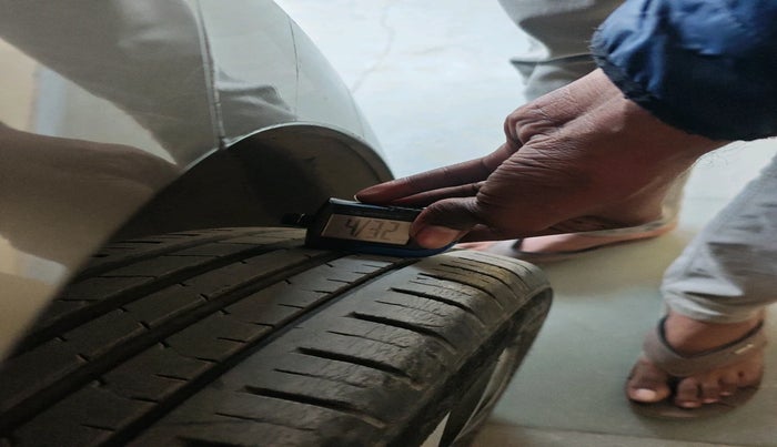 2020 Maruti Baleno ZETA PETROL 1.2, Petrol, Manual, 33,293 km, tyre