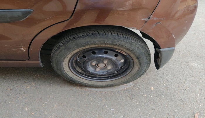 2013 Maruti A Star VXI (ABS) AT, Petrol, Automatic, 44,288 km, tyre