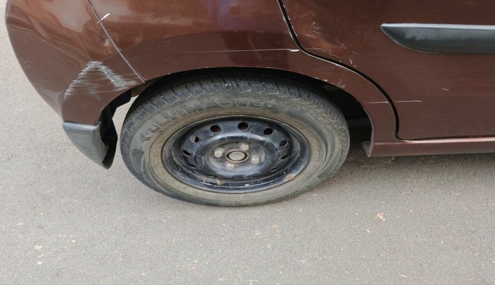 2013 Maruti A Star VXI (ABS) AT, Petrol, Automatic, 44,288 km, tyre