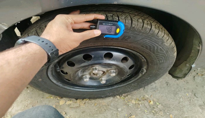 2011 Hyundai i10 SPORTZ 1.2, Petrol, Manual, 49,842 km, tyre