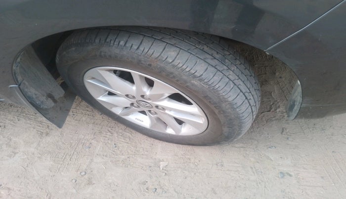 2019 Toyota Innova Crysta 2.4 GX 7 STR, Diesel, Manual, 1,78,884 km, tyre