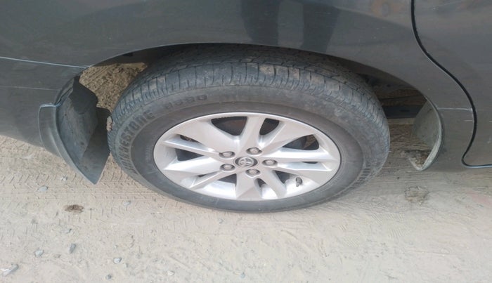 2019 Toyota Innova Crysta 2.4 GX 7 STR, Diesel, Manual, 1,78,884 km, tyre