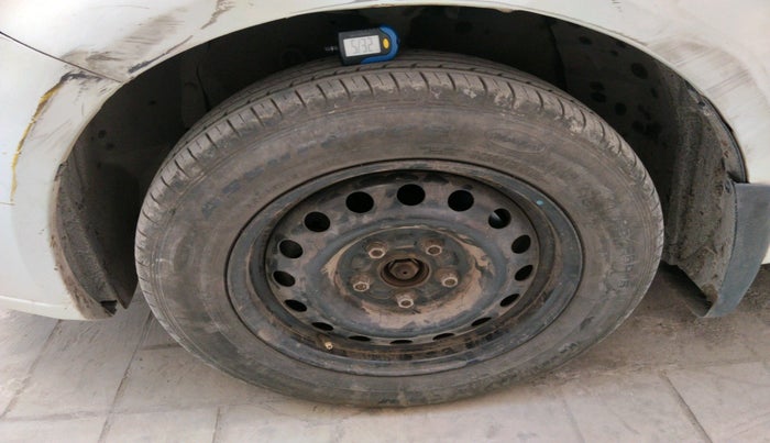 2013 Maruti SX4 VXI, Petrol, Manual, 93,425 km, tyre