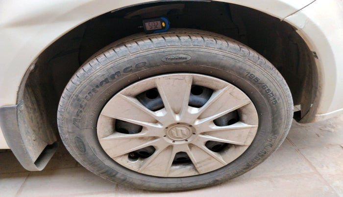 2013 Maruti SX4 VXI, Petrol, Manual, 93,425 km, tyre