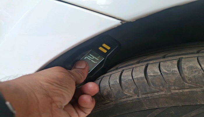 2011 Volkswagen Polo COMFORTLINE 1.2L PETROL, Petrol, Manual, 89,415 km, tyre