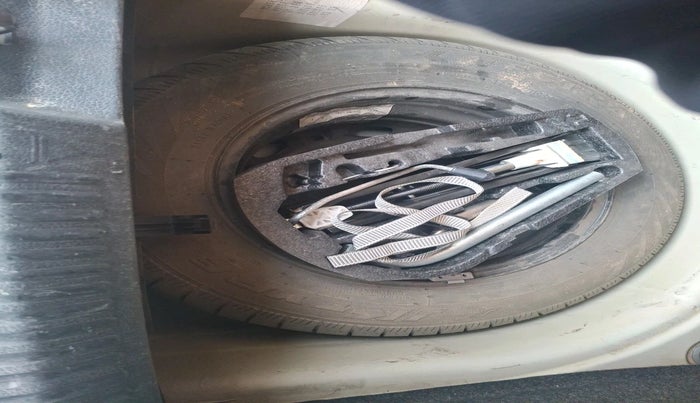 2011 Volkswagen Polo COMFORTLINE 1.2L PETROL, Petrol, Manual, 89,415 km, tyre