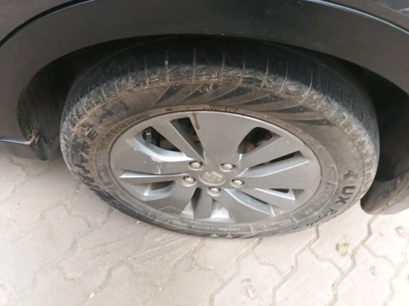 2016 Maruti S Cross ALPHA 1.3, Diesel, Manual, 1,35,240 km, tyre