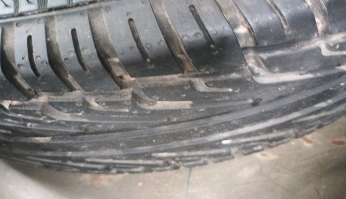 2016 Maruti S Cross ALPHA 1.3, Diesel, Manual, 1,35,240 km, tyre