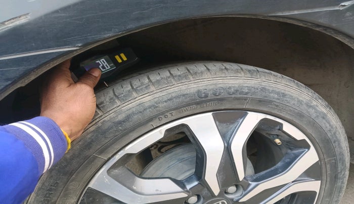 2017 Honda WR-V 1.5L I-DTEC VX MT, Diesel, Manual, 1,24,921 km, tyre