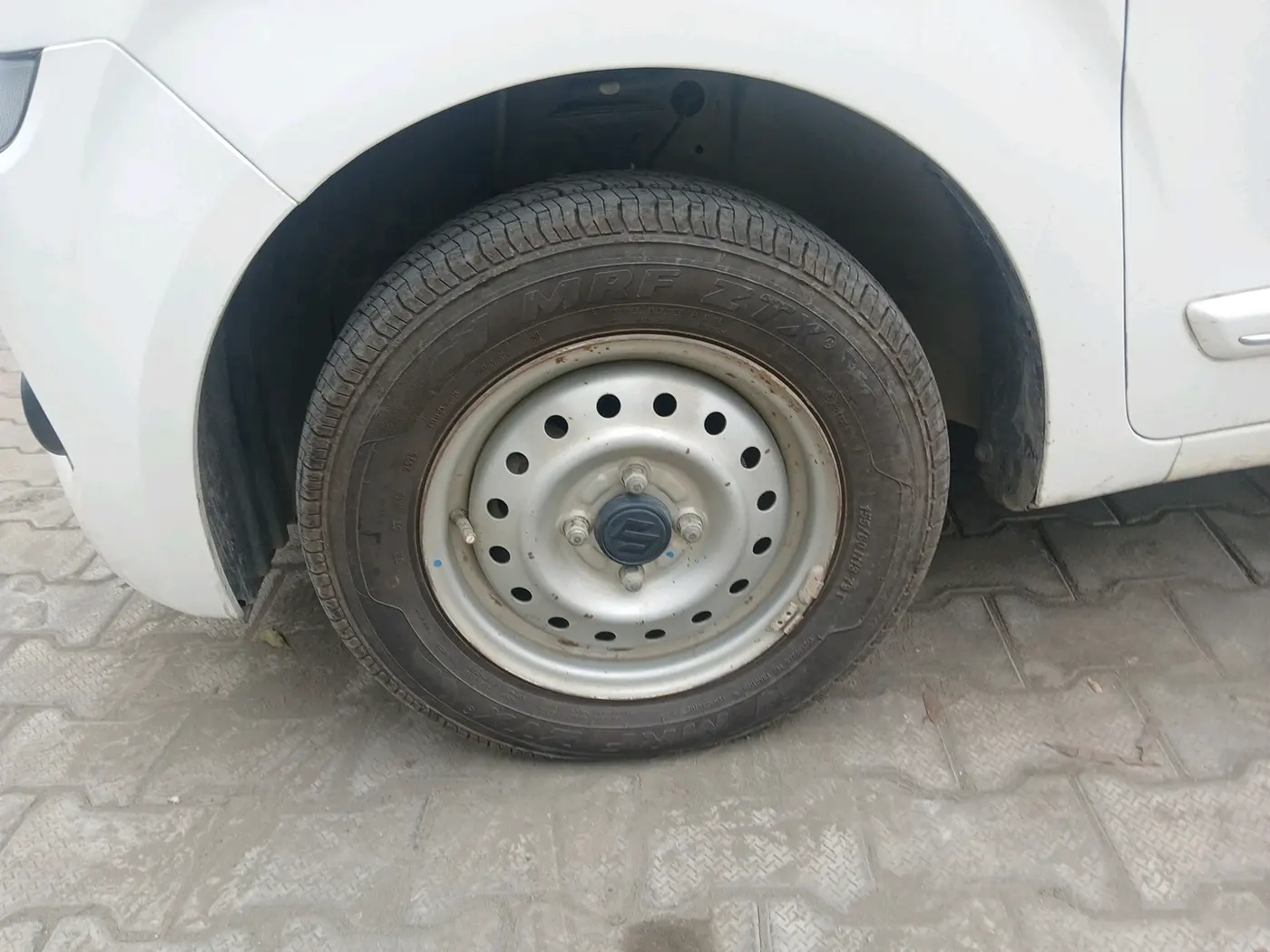 2019 Maruti New Wagon-R LXI CNG 1.0, CNG, Manual, 3,60,000 km, tyre