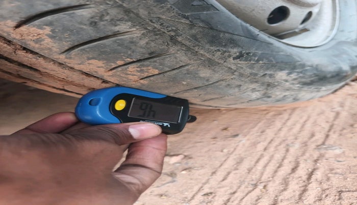 2011 Hyundai i10 ERA 1.1, Petrol, Manual, 39,676 km, tyre