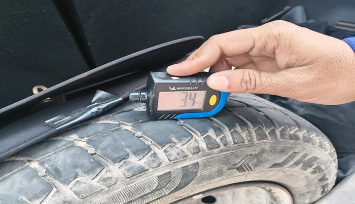 2011 Maruti Wagon R 1.0 LXI, Petrol, Manual, 77,928 km, tyre