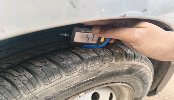 2011 Maruti Wagon R 1.0 LXI, Petrol, Manual, 77,928 km, tyre