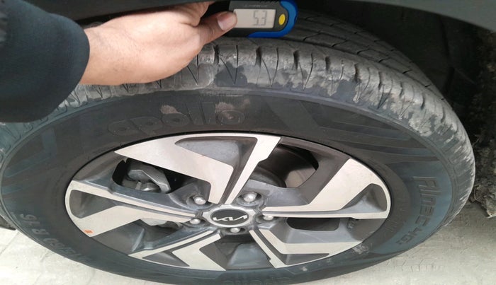 2023 KIA SONET HTX 1.0 DCT, Petrol, Automatic, 13,615 km, tyre