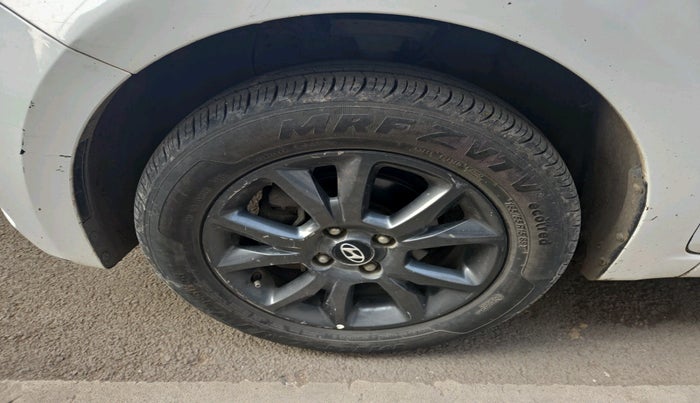 2019 Hyundai Elite i20 SPORTZ PLUS  1.2 CVT, Petrol, Automatic, 68,209 km, tyre