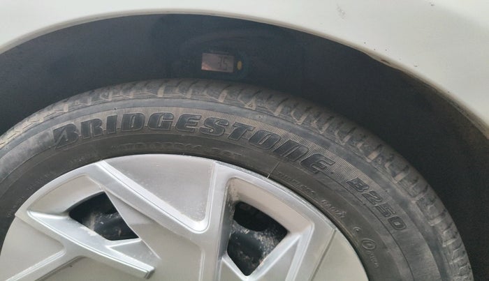 2021 Tata Tiago XT PETROL, Petrol, Manual, 29,875 km, tyre