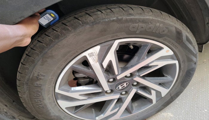 2025 Hyundai Creta Creta SX (O) 1.5 MPI IVT, Petrol, Automatic, 3,928 km, tyre