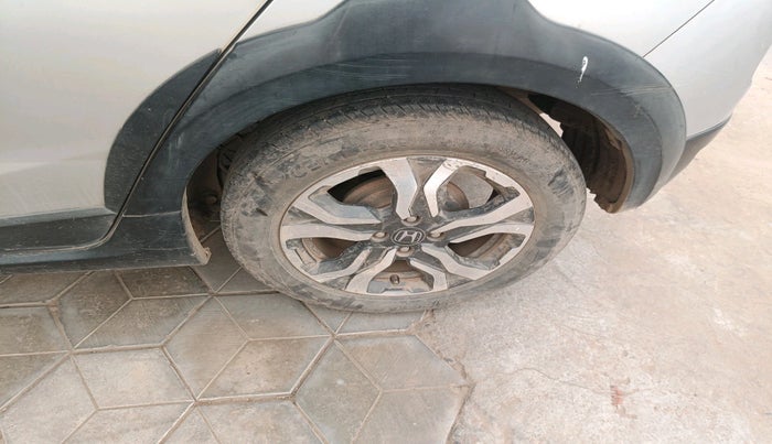 2017 Honda WR-V 1.5L I-DTEC VX MT, Diesel, Manual, 1,19,784 km, tyre