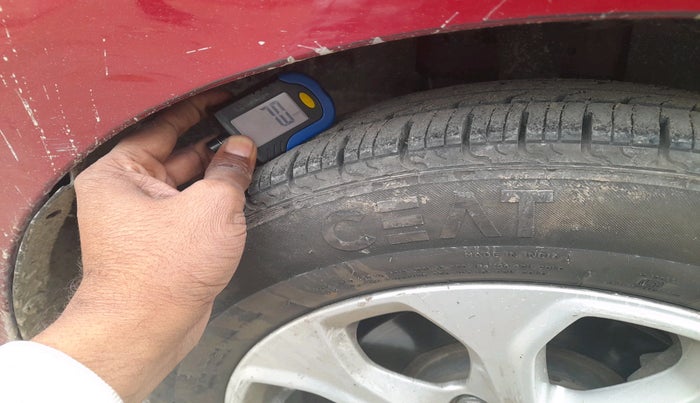 2017 Ford Figo Aspire TITANIUM 1.2 PETROL, Petrol, Manual, 54,102 km, tyre