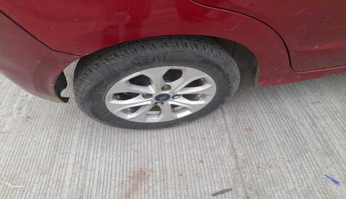 2017 Ford Figo Aspire TITANIUM 1.2 PETROL, Petrol, Manual, 54,102 km, tyre