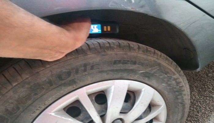 2014 Hyundai i10 SPORTZ 1.2, Petrol, Manual, 86,407 km, tyre