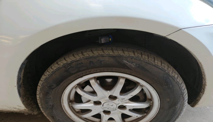 2015 Maruti Swift Dzire VXI, Petrol, Manual, 1,71,728 km, tyre