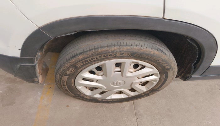 2017 Maruti Vitara Brezza LDI (O), Diesel, Manual, 1,32,858 km, tyre