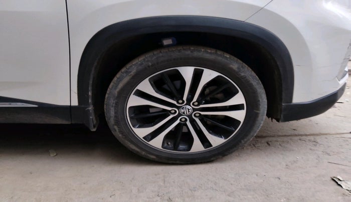 2022 MG HECTOR SHARP 1.5 PETROL CVT, Petrol, Automatic, 50,734 km, tyre