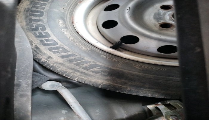 2013 Hyundai i10 MAGNA 1.1, Petrol, Manual, 85,030 km, tyre