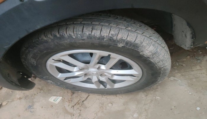 2020 Renault TRIBER RXL MT, Petrol, Manual, 51,198 km, tyre