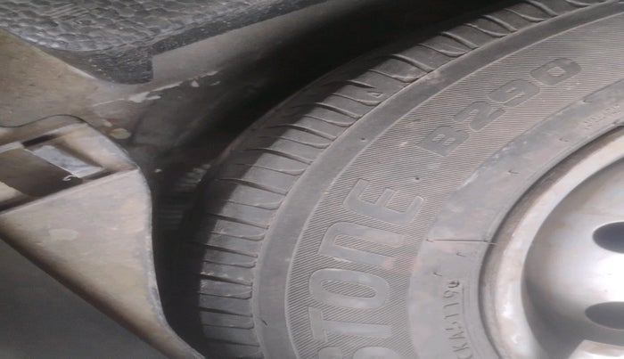 2013 Maruti Wagon R 1.0 LXI, Petrol, Manual, 64,071 km, tyre