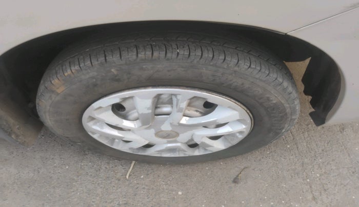 2013 Maruti Wagon R 1.0 LXI, Petrol, Manual, 64,071 km, tyre