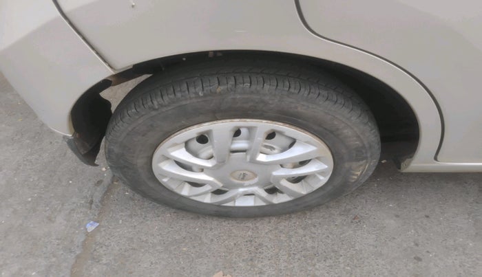 2013 Maruti Wagon R 1.0 LXI, Petrol, Manual, 64,071 km, tyre