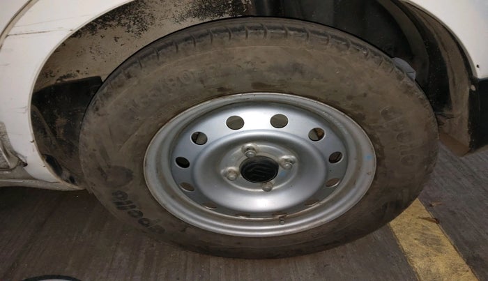 2014 Maruti Ritz LXI, Petrol, Manual, 49,474 km, tyre