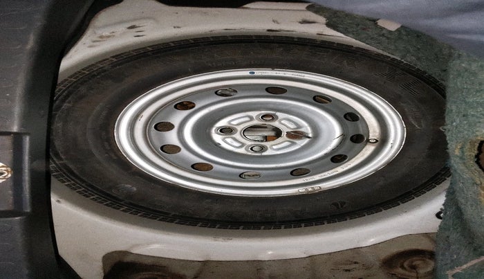 2014 Maruti Ritz LXI, Petrol, Manual, 49,474 km, tyre