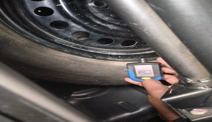 2021 Maruti S PRESSO VXI CNG, Petrol, Manual, 34,588 km, tyre