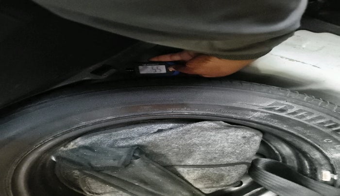 2018 Hyundai Elite i20 ASTA 1.2 (O), Petrol, Manual, 39,700 km, tyre