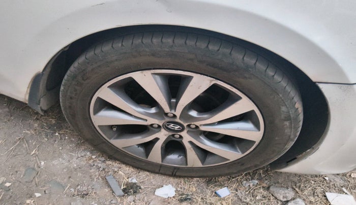 2014 Hyundai Verna FLUIDIC 1.6 CRDI SX, Diesel, Manual, 1,54,980 km, tyre