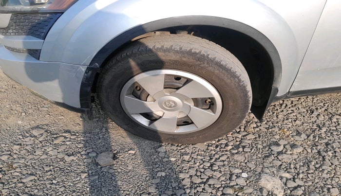 2014 Mahindra XUV500 W6, Diesel, Manual, 1,55,227 km, tyre