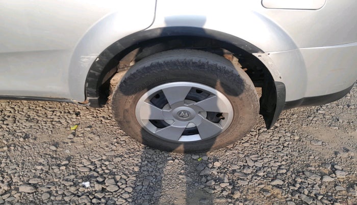 2014 Mahindra XUV500 W6, Diesel, Manual, 1,55,227 km, tyre