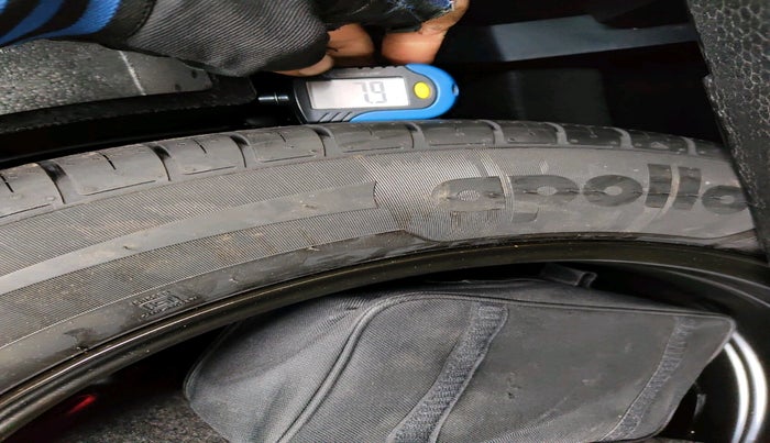 2025 MG Windsor EV Exclusive, Electric, Automatic, 4,441 km, tyre