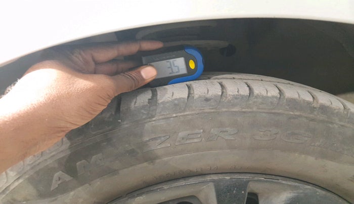 2020 Maruti Swift VXI, Petrol, Manual, 1,11,026 km, tyre