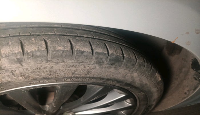 2015 Maruti Ciaz ZXI+, Petrol, Manual, 69,552 km, tyre