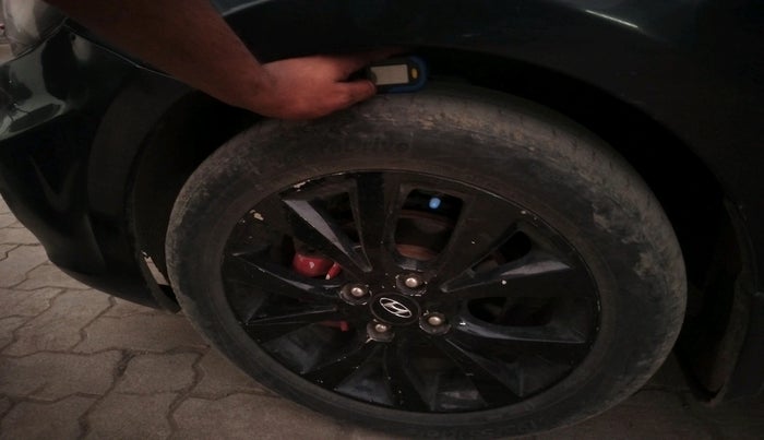 2013 Hyundai Verna FLUIDIC 1.6 VTVT SX AT, CNG, Automatic, 1,50,555 km, tyre