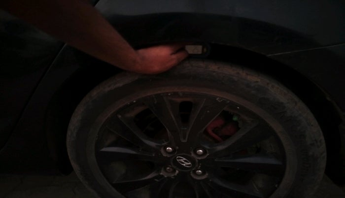 2013 Hyundai Verna FLUIDIC 1.6 VTVT SX AT, CNG, Automatic, 1,50,555 km, tyre