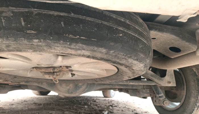 2016 Toyota Innova Crysta 2.8 GX AT 7 STR, Diesel, Automatic, 1,63,860 km, tyre