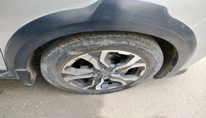 2017 Honda WR-V 1.5L I-DTEC VX MT, Diesel, Manual, 82,945 km, tyre