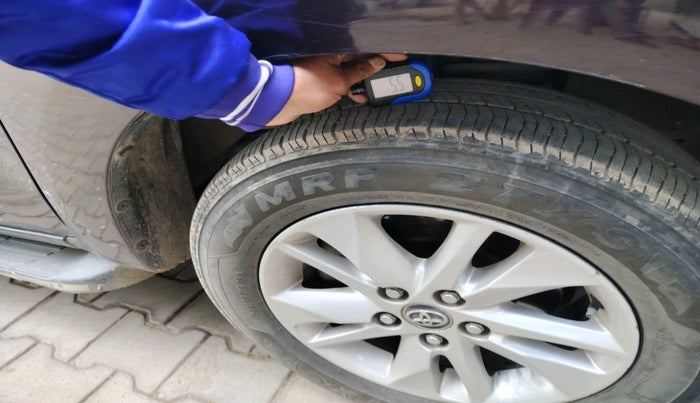 2018 Toyota Innova Crysta 2.4 VX 7 STR, Diesel, Manual, 2,36,000 km, tyre