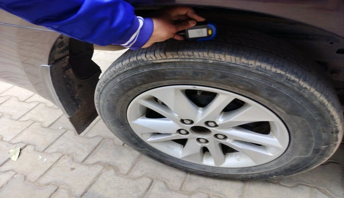 2018 Toyota Innova Crysta 2.4 VX 7 STR, Diesel, Manual, 2,36,000 km, tyre