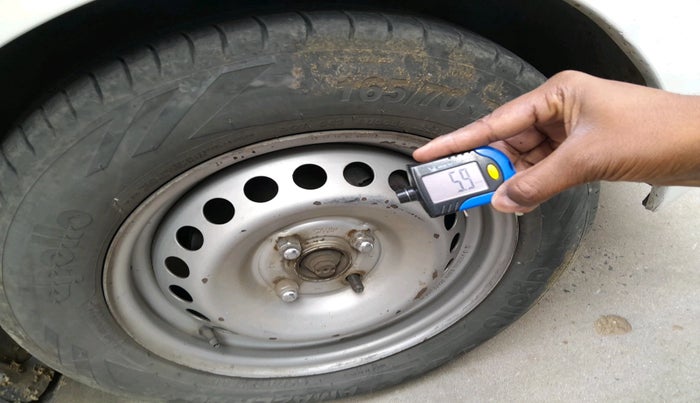 2016 Hyundai Xcent BASE 1.1, Diesel, Manual, 1,68,849 km, tyre